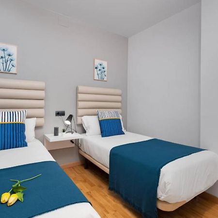 Lodging Apartments Villa De Gracia 2 Bedroom Cozy Apartment Barcelone Extérieur photo