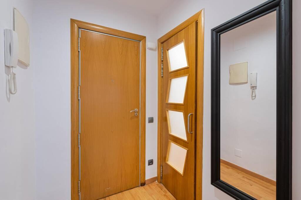 Lodging Apartments Villa De Gracia 2 Bedroom Cozy Apartment Barcelone Extérieur photo