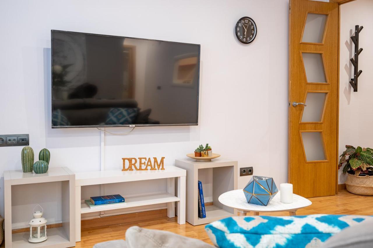 Lodging Apartments Villa De Gracia 2 Bedroom Cozy Apartment Barcelone Extérieur photo